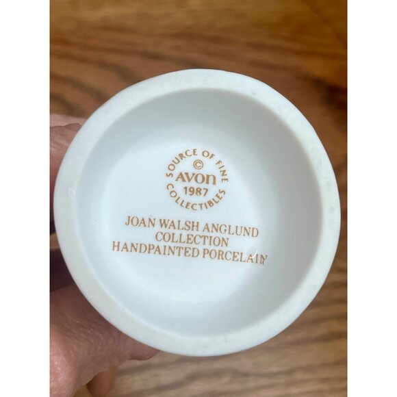 Vintage 1987 Avon Joan Walsh Anglund Porcelain Figurine "Home Run" - Picture 7 of 8